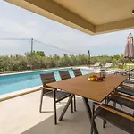 Villa Bella N *
