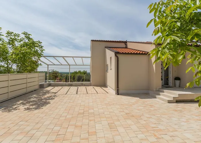 빌라 Bella N Višnjan